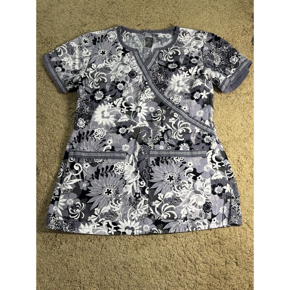 Med Couture Tops - Med Couture Scrub Top Women Xsmall Floral Black and White Short Sleeve V-Neck